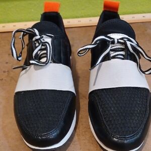 Brash Wmn's Sz 7 blk/wht/red Cody Slip-on Sneakers